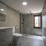 La Casa Amarilla 아바라신